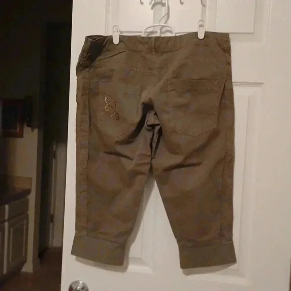 💙🌹khaki Bermuda shorts🎉 - Picture 8 of 16